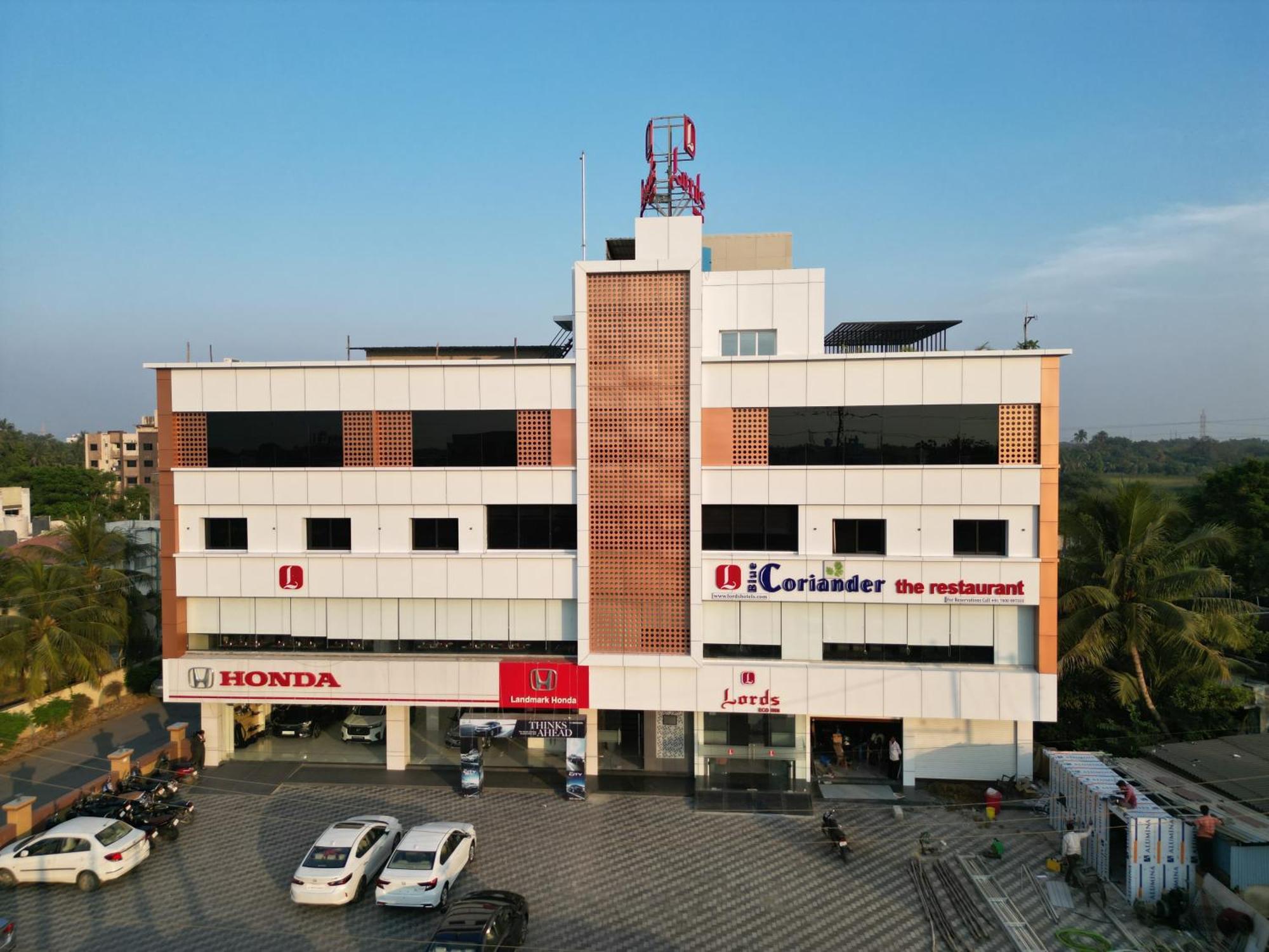 Lords Eco Inn Navsari Exteriér fotografie