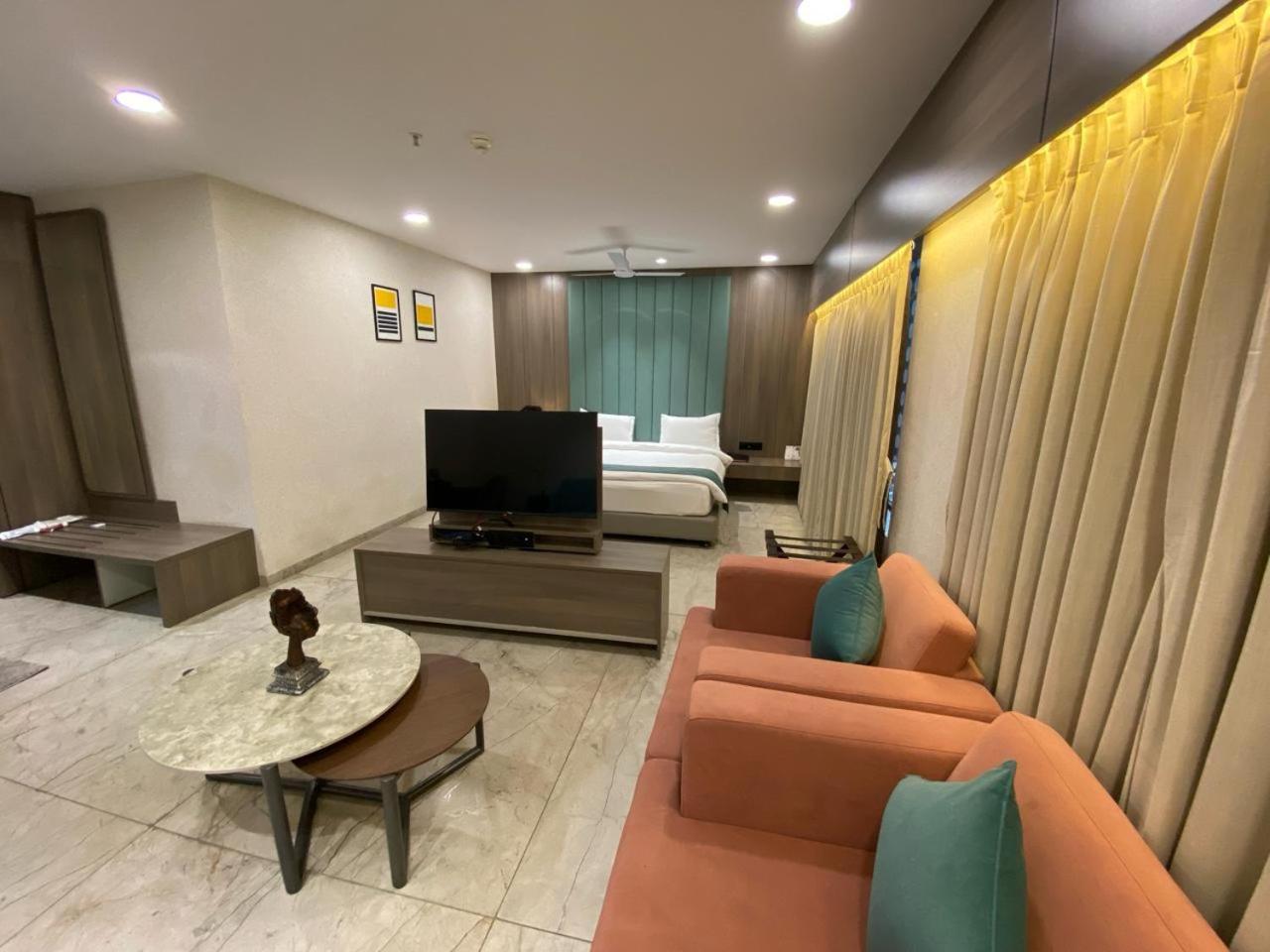 Lords Eco Inn Navsari Exteriér fotografie