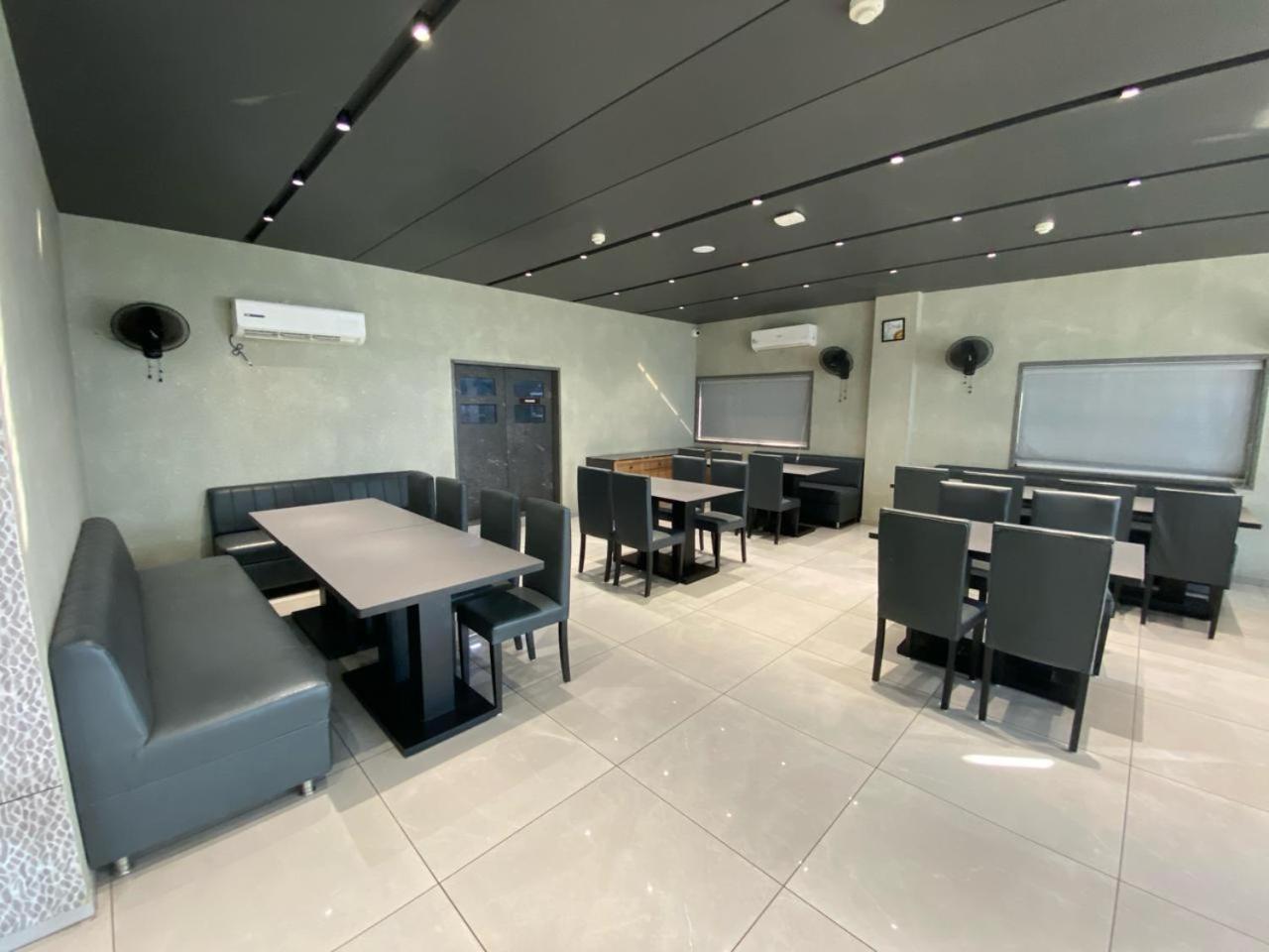 Lords Eco Inn Navsari Exteriér fotografie