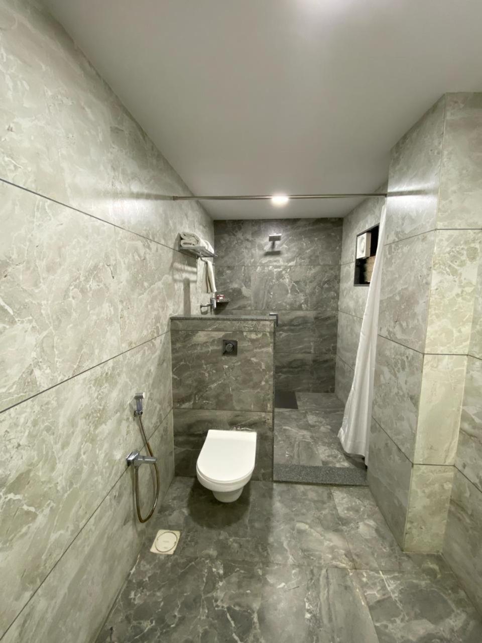 Lords Eco Inn Navsari Exteriér fotografie